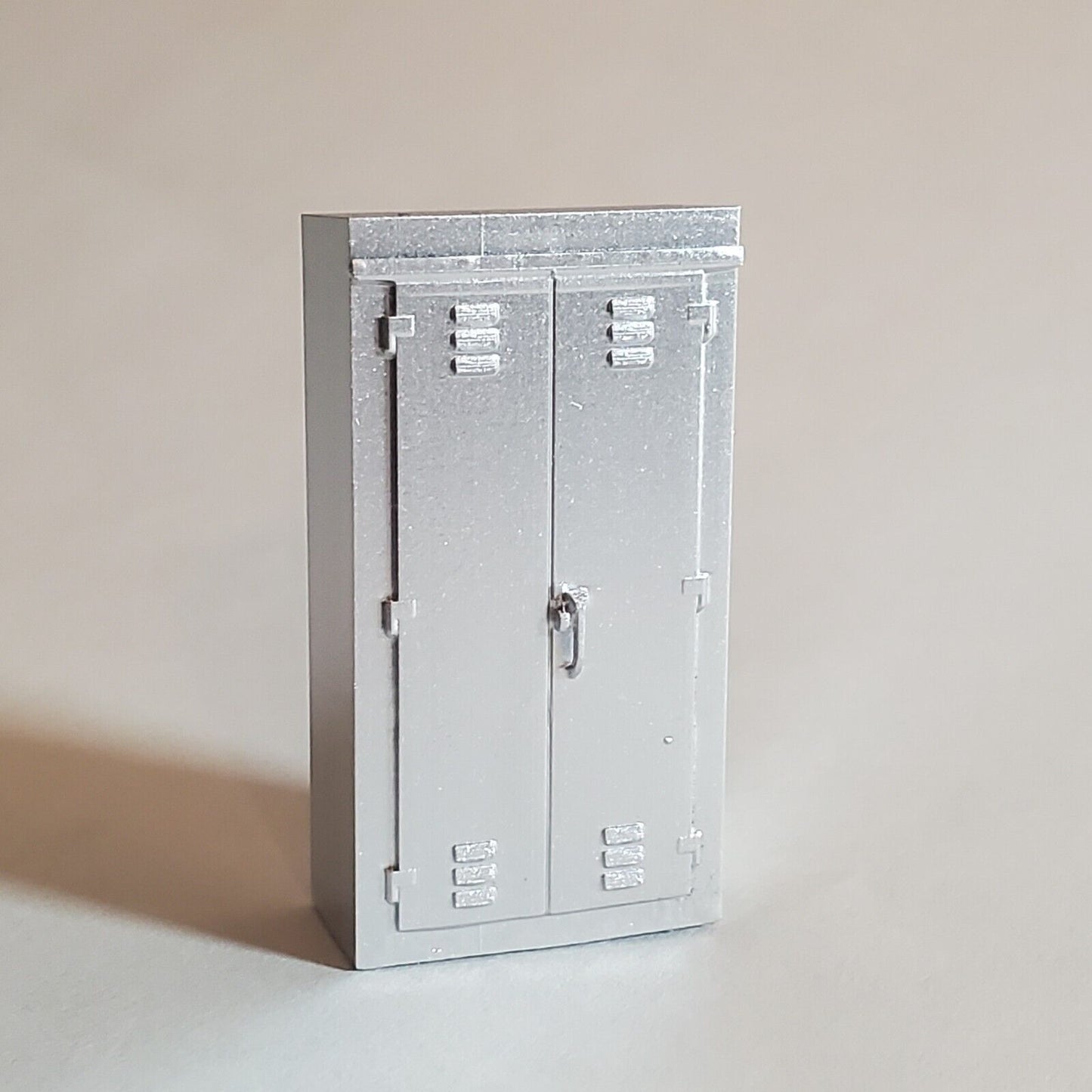S Scale Model Railroad Signal Box and Battery Box 6-Pack